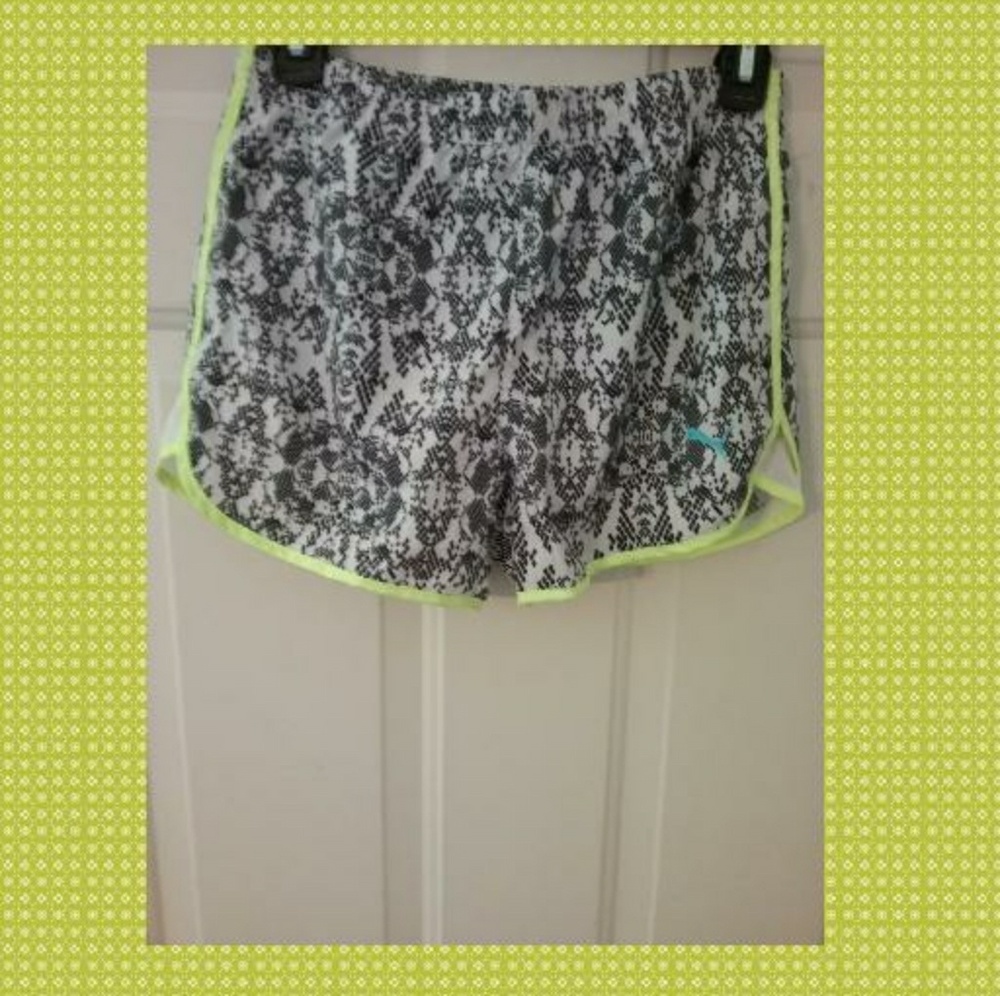 PUMA SHORT